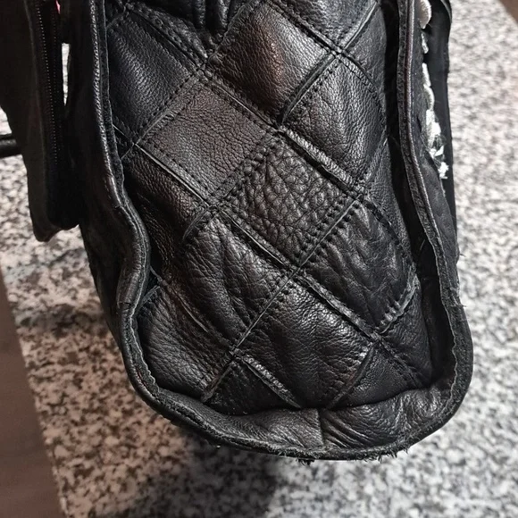 Ameri leather Black & White leather Handbag With Flowers And Diamonds - Picture 9 of 15